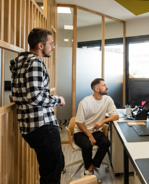 RC2B Image Carrousel 7